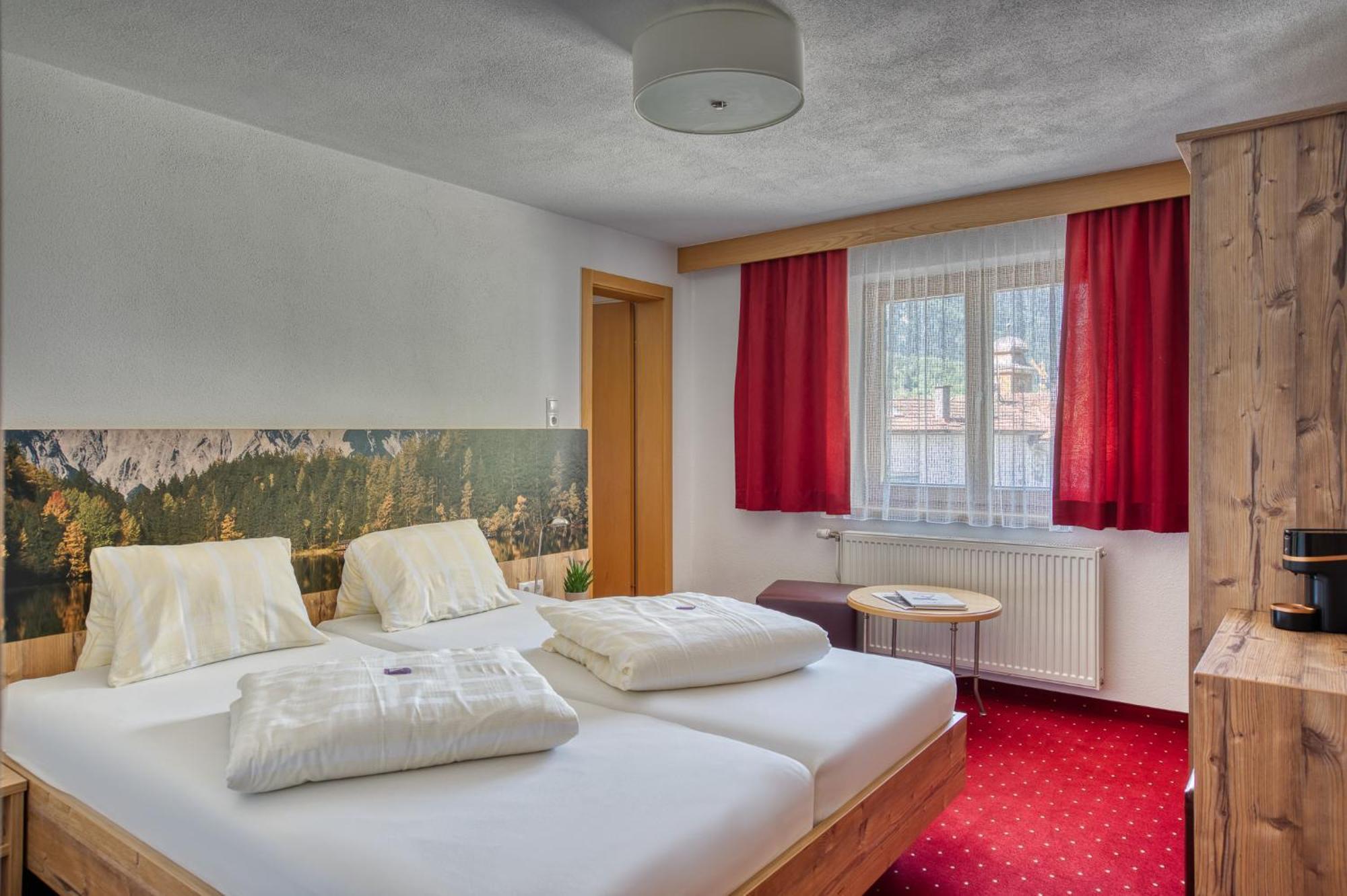 Hotel Jaegerhof Оец Стая снимка