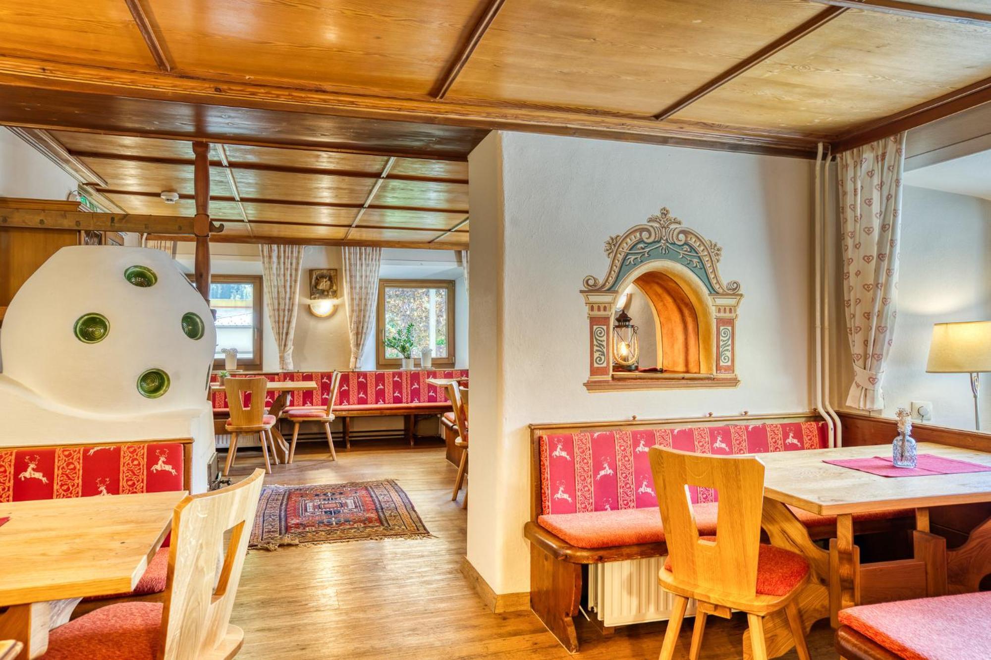 Hotel Jaegerhof Оец Екстериор снимка