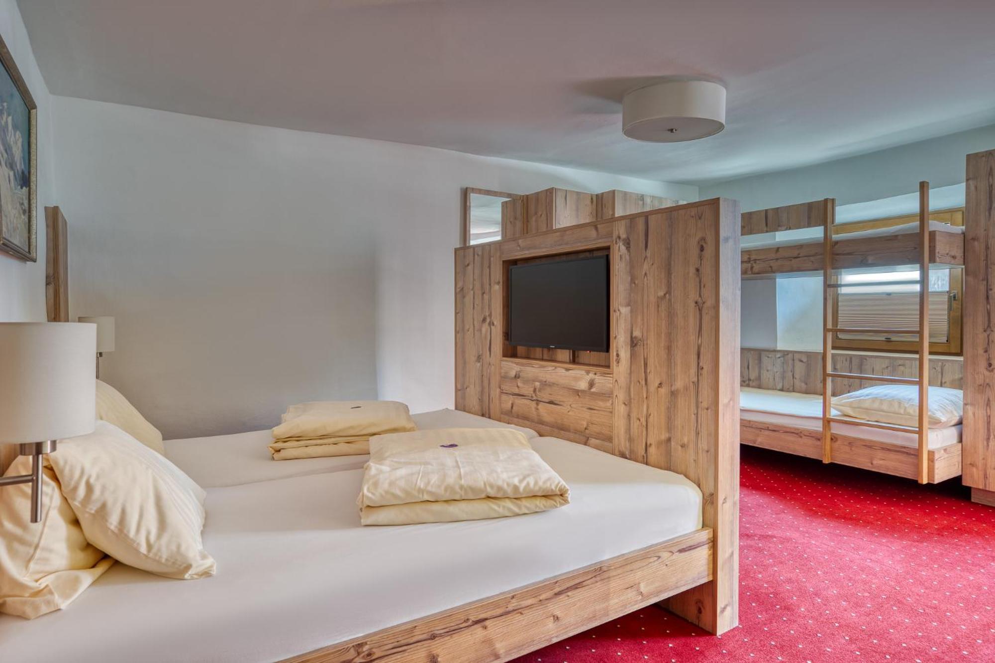 Hotel Jaegerhof Оец Екстериор снимка