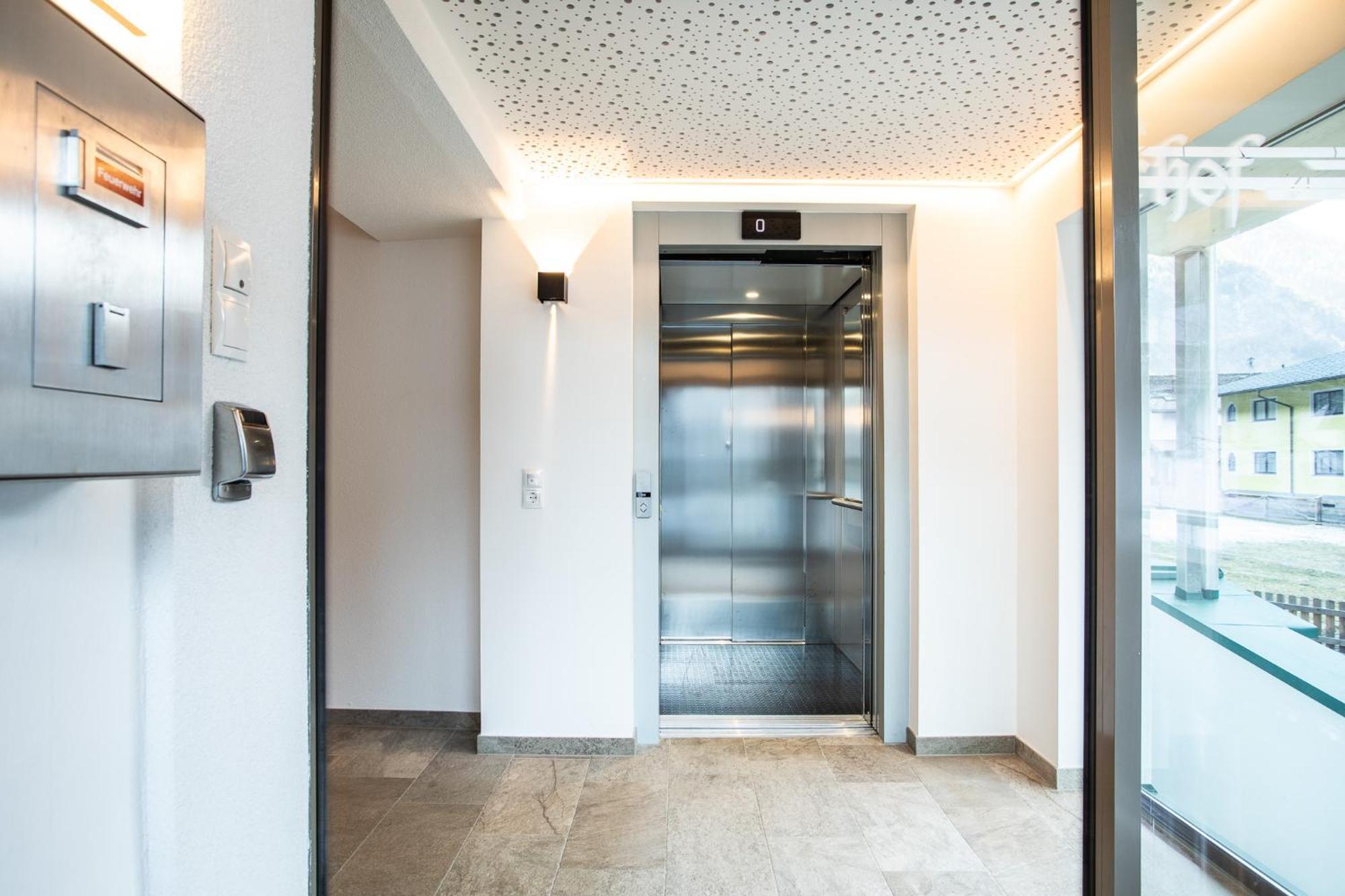 Hotel Jaegerhof Оец Екстериор снимка