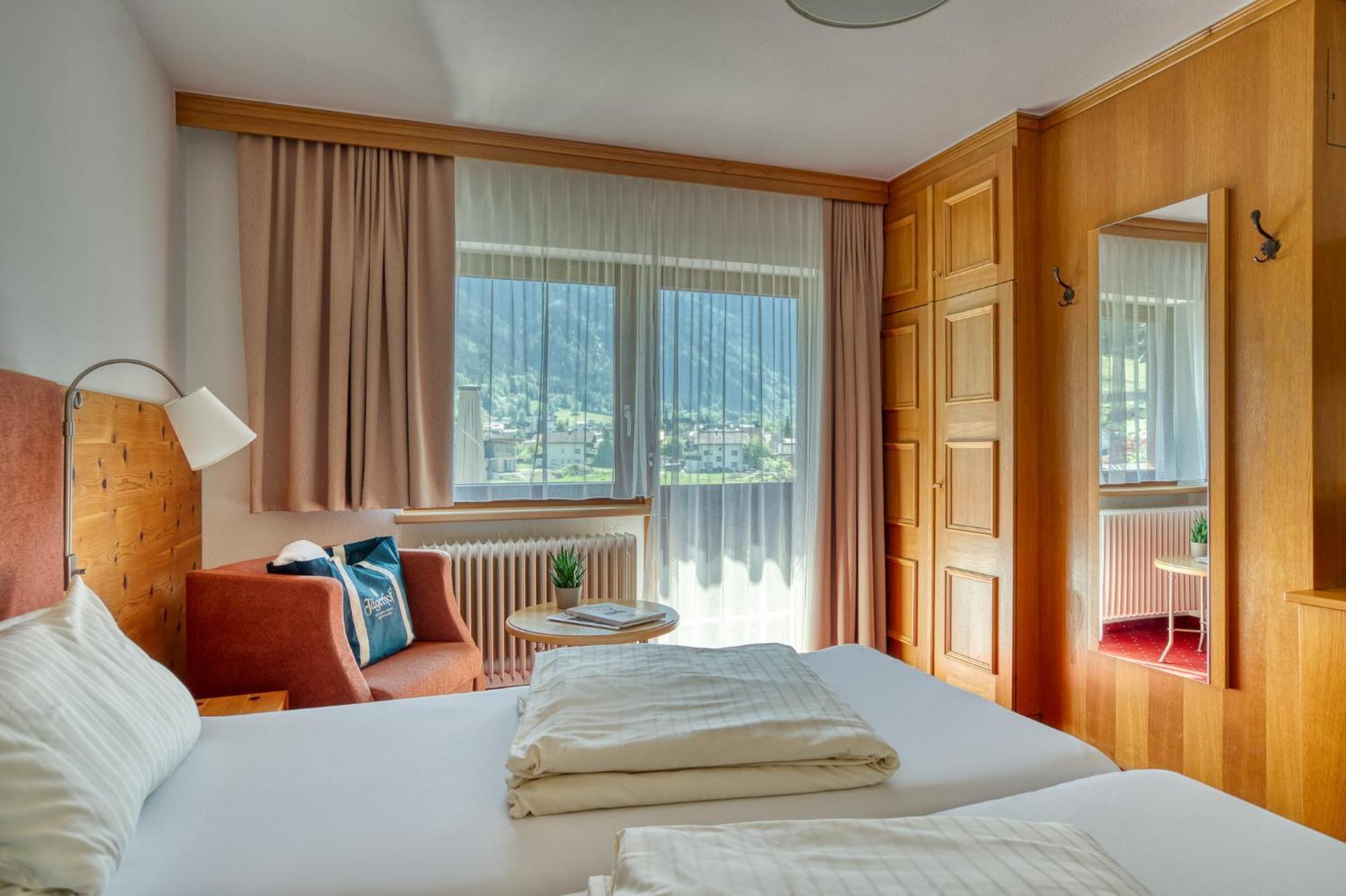 Hotel Jaegerhof Оец Екстериор снимка